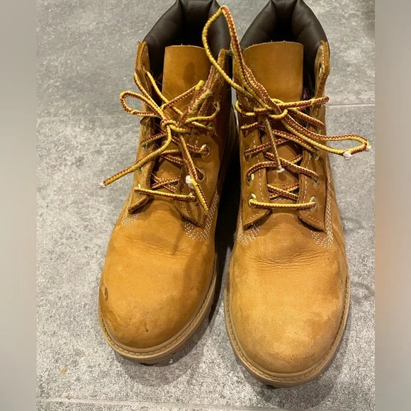 Kids Timberland Boots. Size 3M. (Used & no shoe box. Read description) - Picture 7 of 10